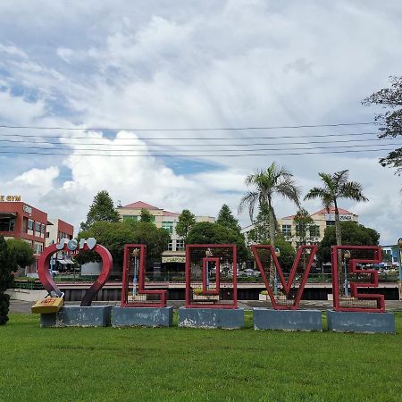 Nansang One Homestay 8Pax 4Rooms Sibu Esterno foto