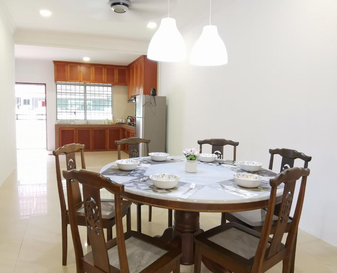 Nansang One Homestay 8Pax 4Rooms Sibu Esterno foto