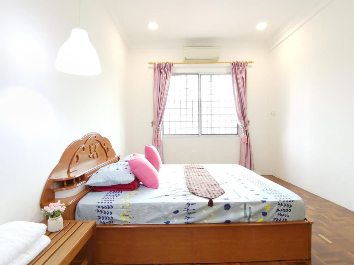 Nansang One Homestay 8Pax 4Rooms Sibu Esterno foto